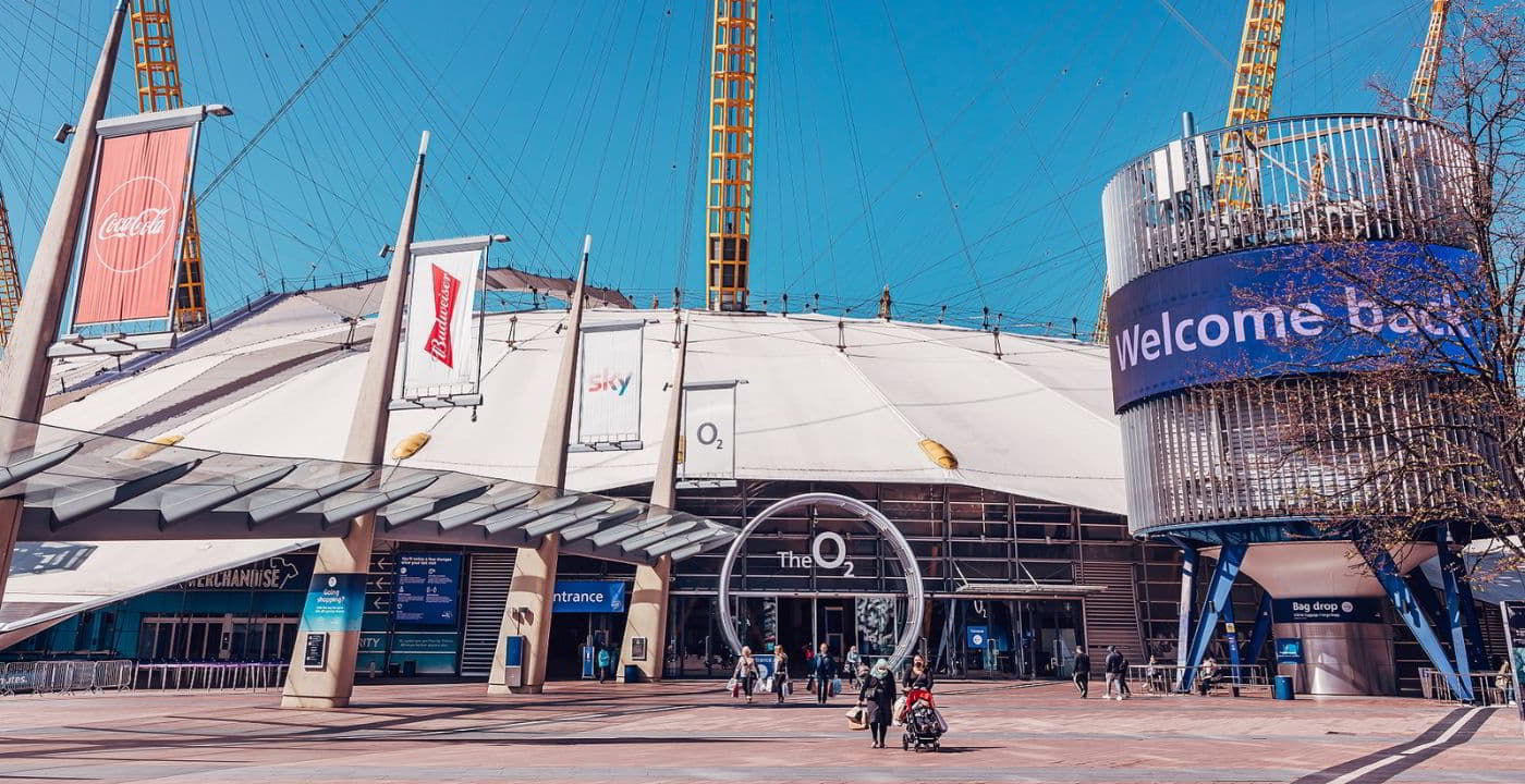 outlet shopping at Icon at the O2