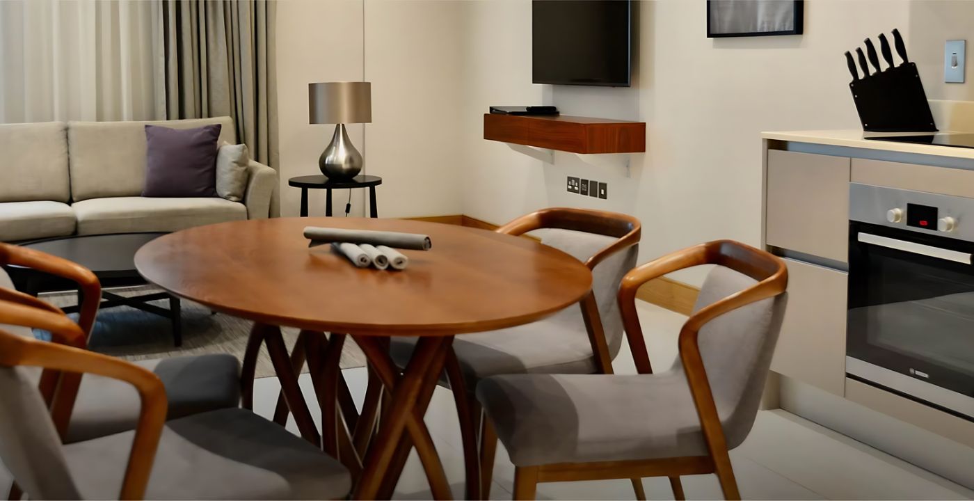 1 Bedroom Deluxe Serviced Apartment With Desk & Co-Working Space (3)
