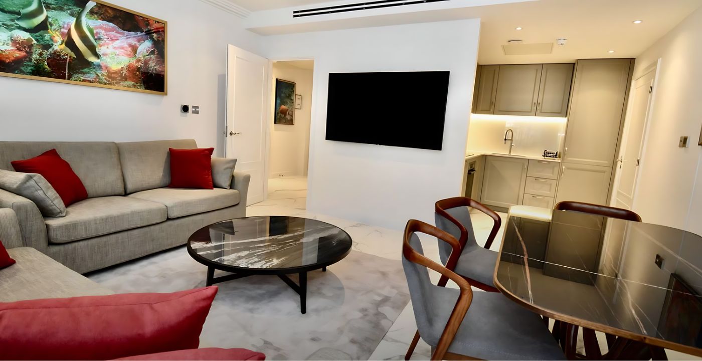 1 Bedroom Deluxe Serviced Apartment With Desk & Co-Working Space