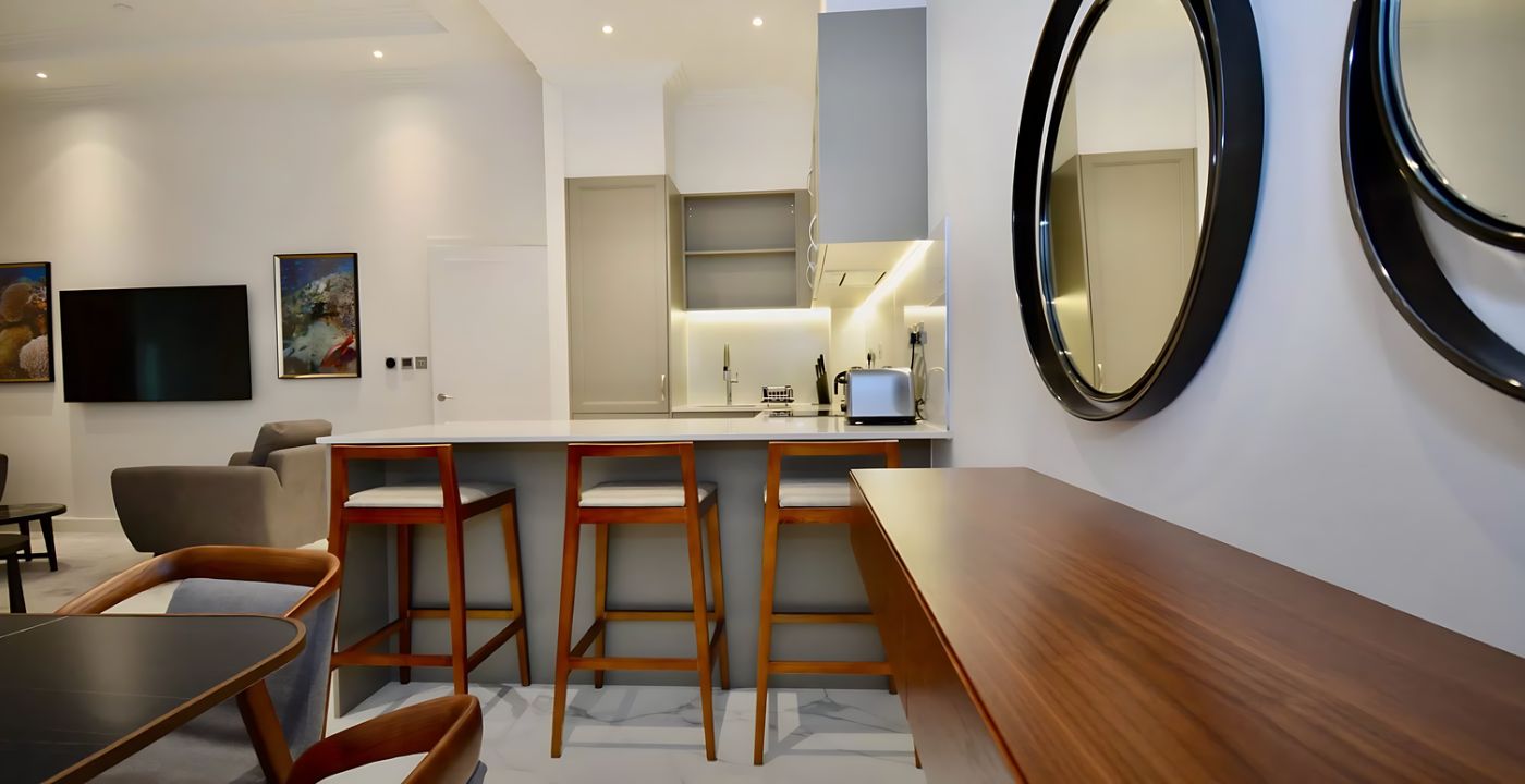 2 Bedroom Deluxe Serviced Apartment With Desk & Co-Working Space